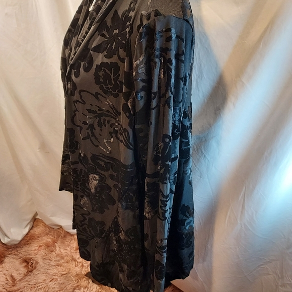 VT LUXE JACKET - Picture 3 of 7